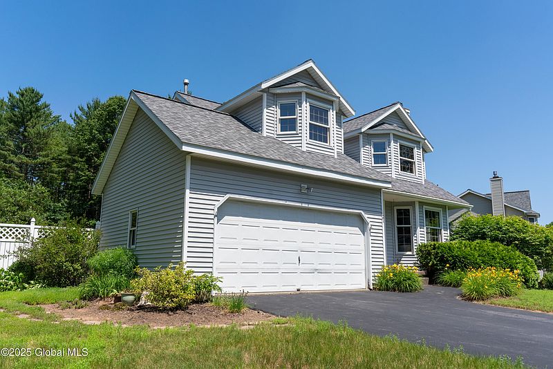 4th image of 21 Fairmount Drive