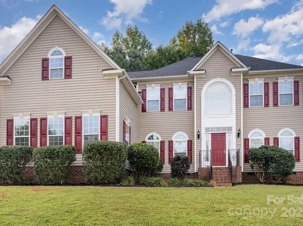 4017 Garden Oak Dr, Indian Trail, NC 28079