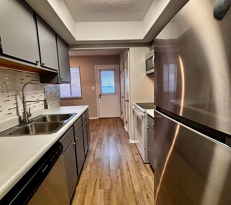 1st image of 3503 Spanish Villa Dr #1