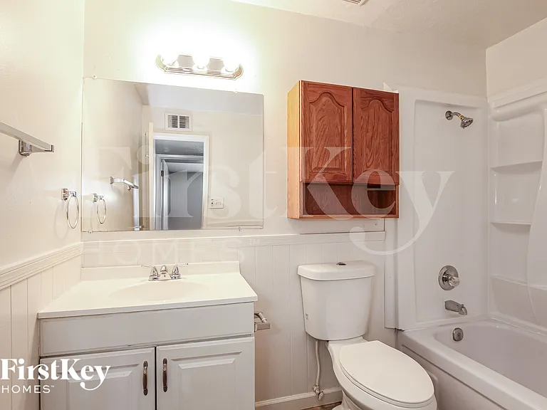 3733 E Eugie Ave — Photo 16