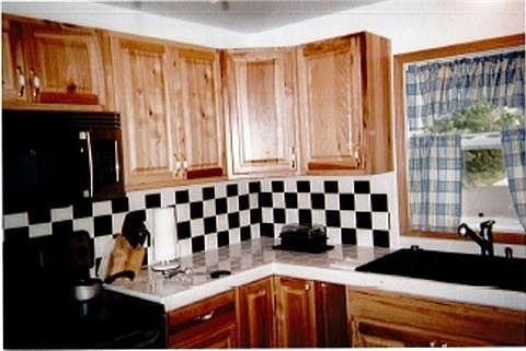 4th image of 709 12th Ave N