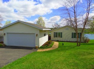 5-107 Topsail Ct, Lanark, IL 61046