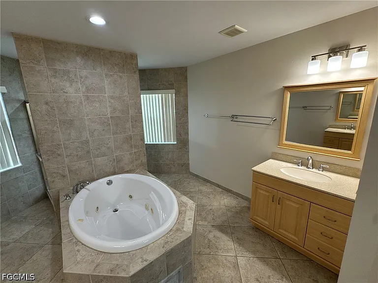 4914 7th St W — Photo 22