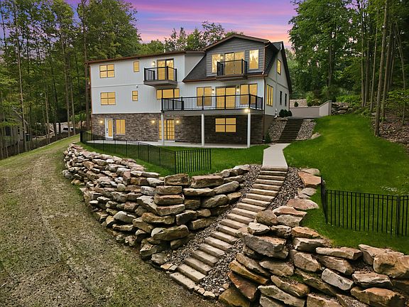 2nd image of 14173 Treasure Lake Rd