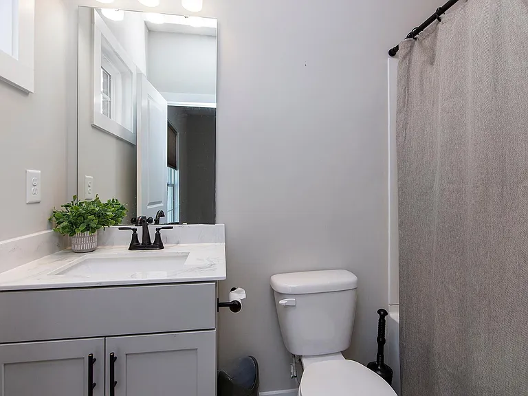 9428 Kings Parade Blvd — Photo 15