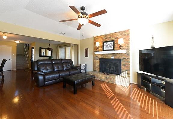 3rd image of 566 Briarcliff Dr