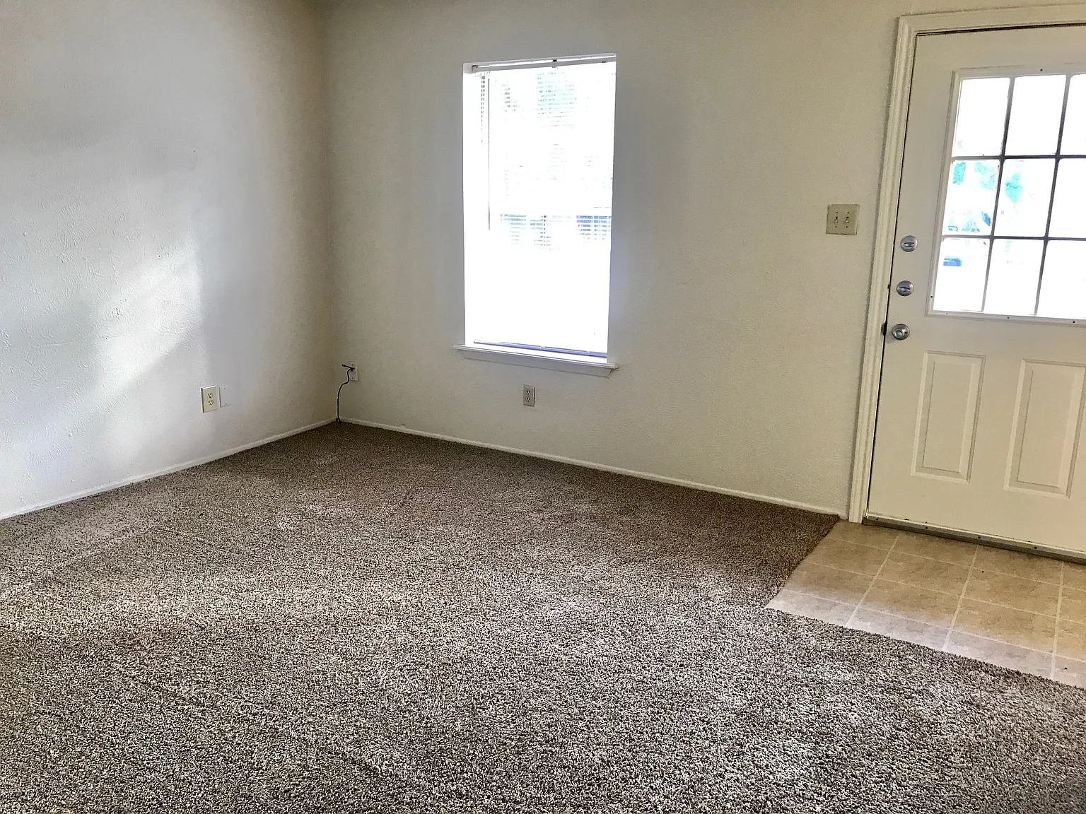 4 bed, 1080 sqft, $1,095 — Photo 2