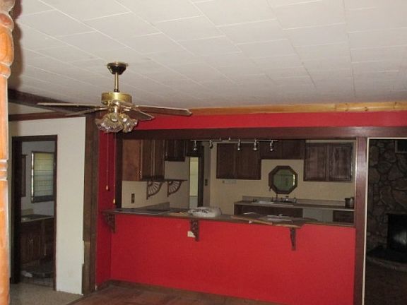 5th image of 313 S Sims St