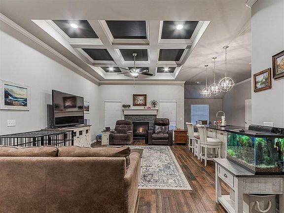 5th image of 3904 Palisade Ln