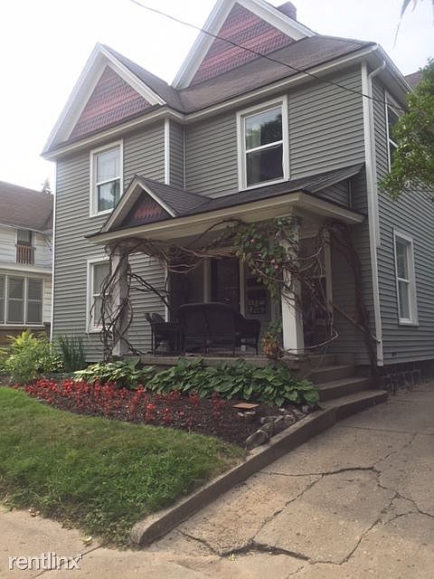 810 Fulton