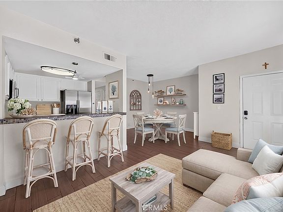 5th image of 720 W 4th St Unit 318