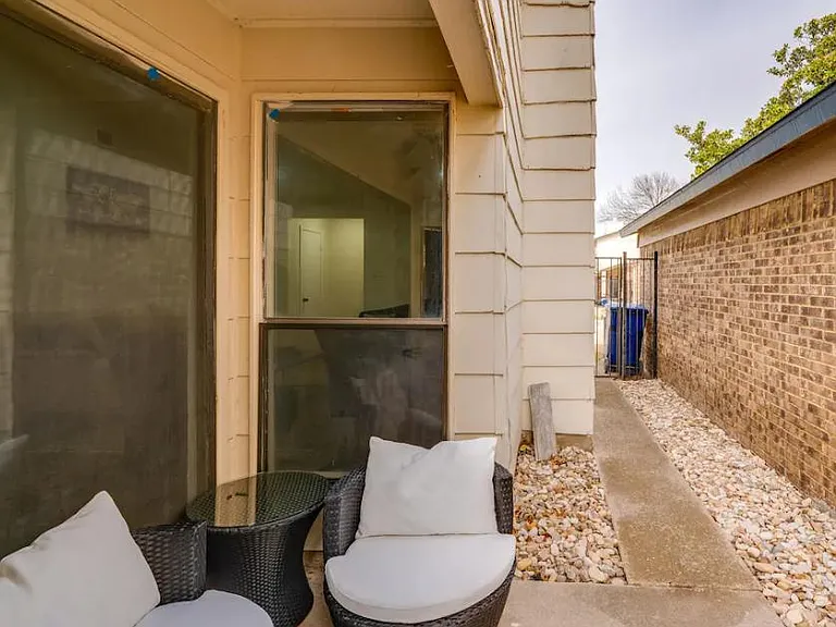 2912 Pegasus Dr — Photo 25