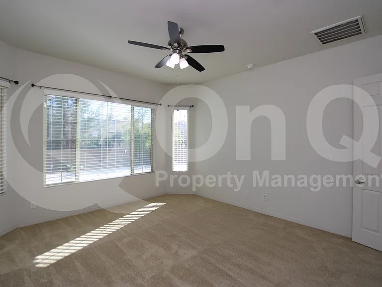 1863 E Canyon Way — Photo 11