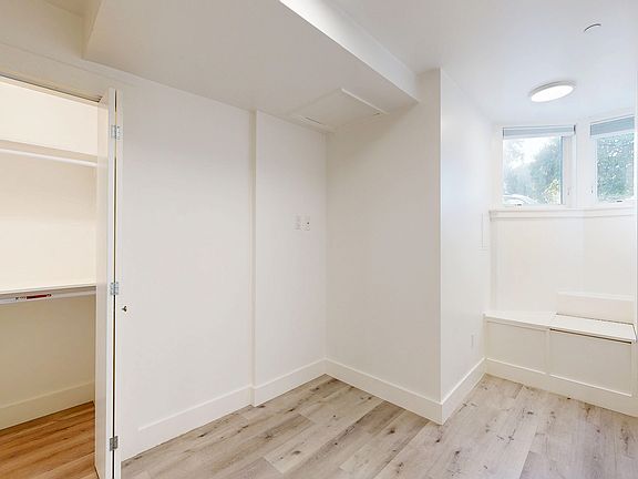 5th image of 591 Dolores St #589-01