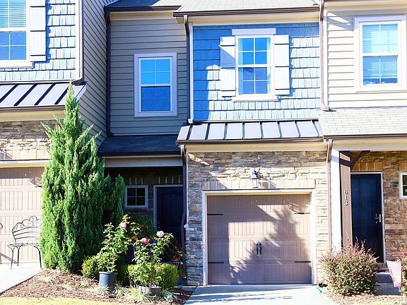 2nd image of 609 Allium Ln