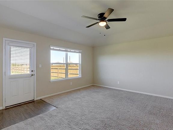 5th image of 718 Luna Vista Dr