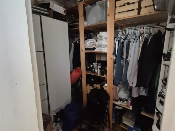 520 42nd Street image 12 of 27