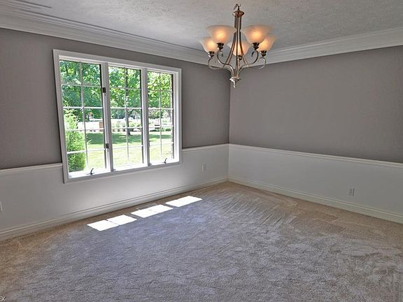 4th image of 493 Windward Way