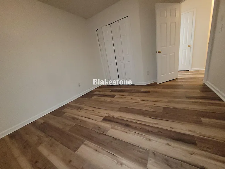 111 Lake Valley Ln — Photo 39