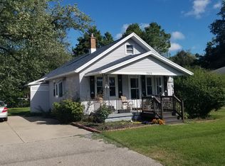 369 E 32nd St, Holland, MI 49423