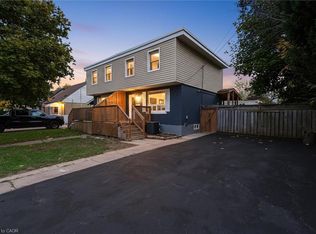 24 Eaton Pl, Hamilton, ON L8H1N7