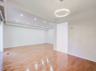 319 Hillside Dr, Mississauga, ON L5M2N3