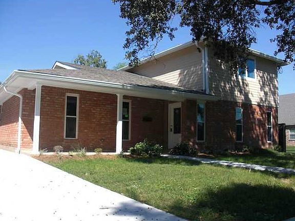 2nd image of 1443 Burbank Dr