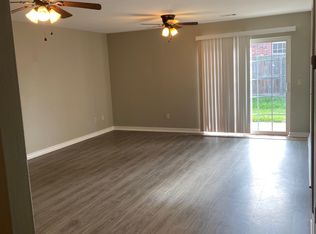 220 Graystone Cir #220, Centerton, AR 72719