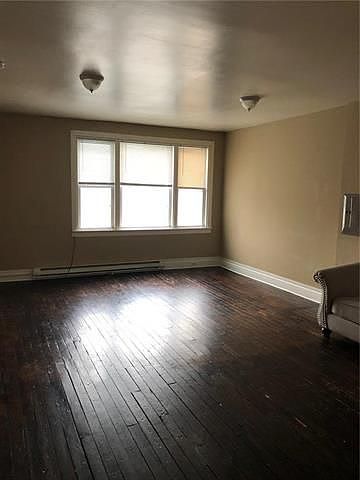 2nd image of 915 W Hamilton St #3R