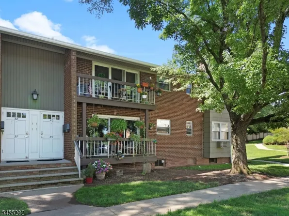 18 Deanna Drive BLDG 18 #40, Hillsborough Twp., NJ 08844