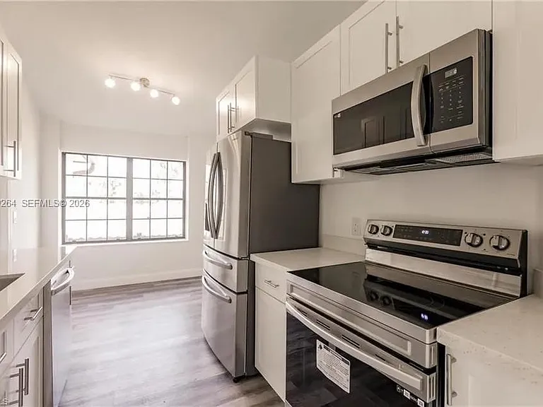 4550 Springview Cir — Photo 10