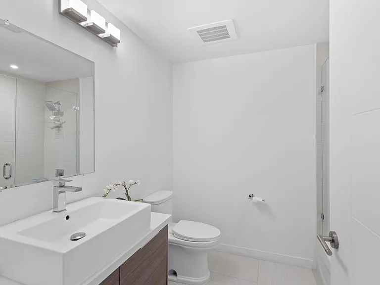 1010 SW 2nd Ave #609 — Photo 14