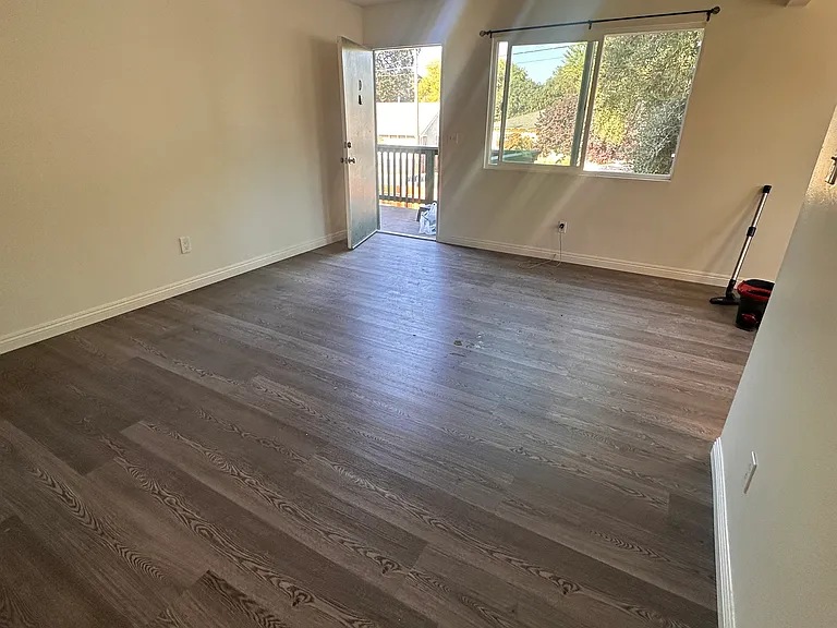 7830 Sinaloa Ave — Photo 3