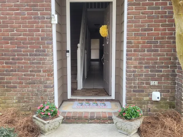 4 Effingham Ct, Columbus, GA 31909