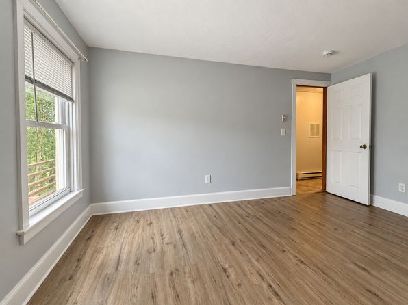 56 Pleasant St #3