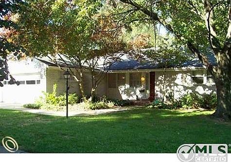 225 Charlevoix