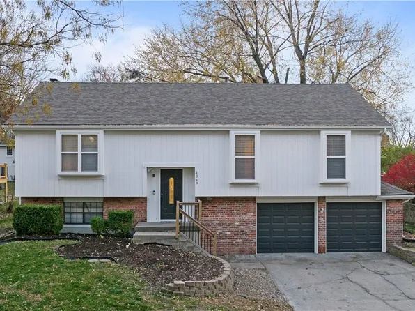 1019 E Elizabeth St, Olathe, KS 66061