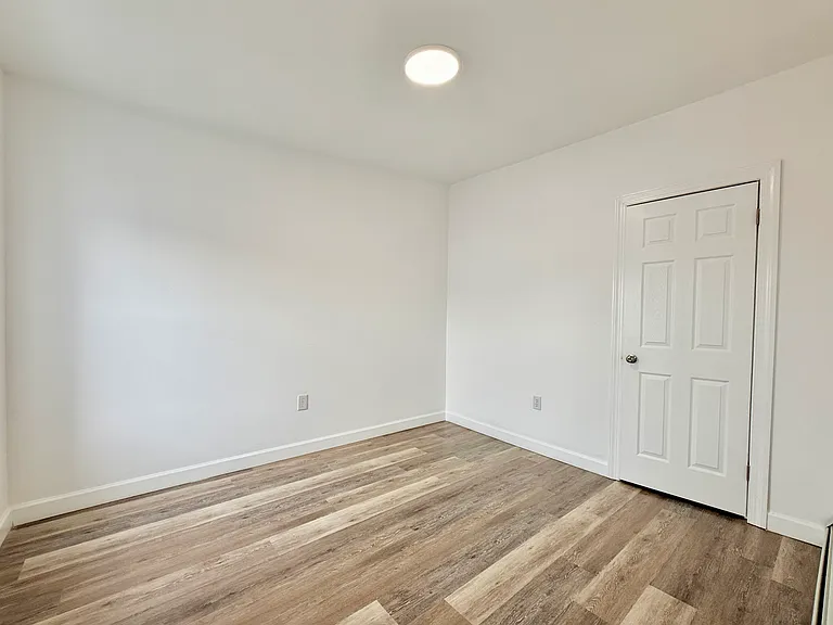 126 Buttonwood St #2 — Photo 8