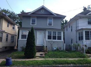 84 3rd St, Somerville, NJ 08876