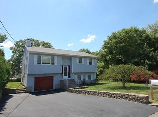 46 Perry St, Dartmouth, MA 02748