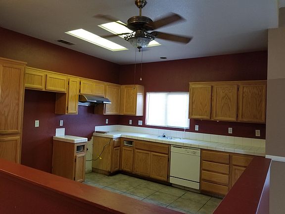 4th image of 14603 Karen Dr