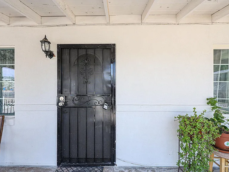 2217 E Harvard St — Photo 13