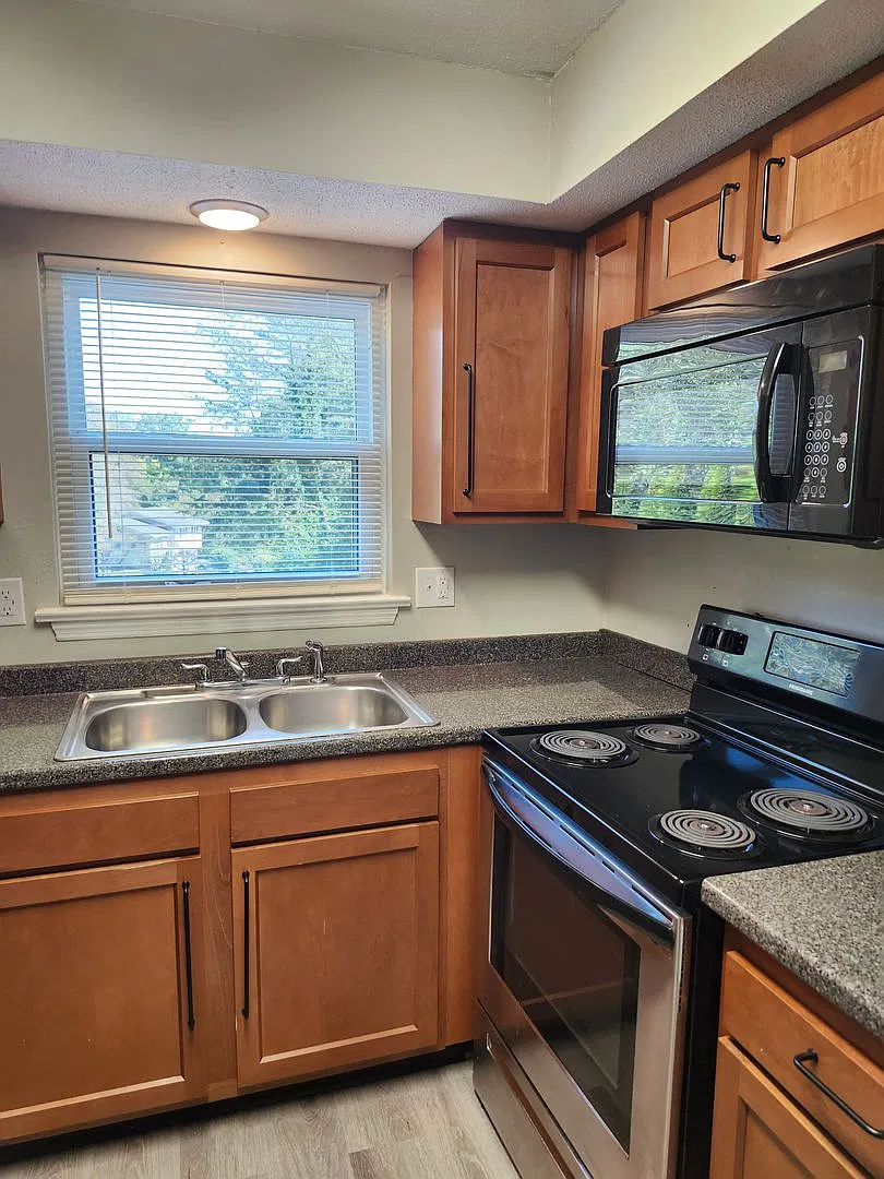 778 & 780 Winding Hills Lane — Photo 2