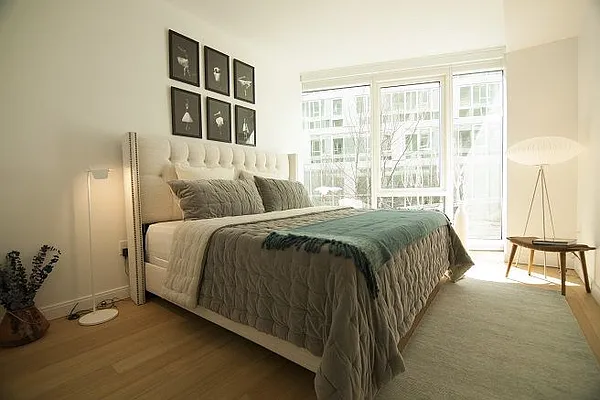 Rented by The Durst Organization | media 15