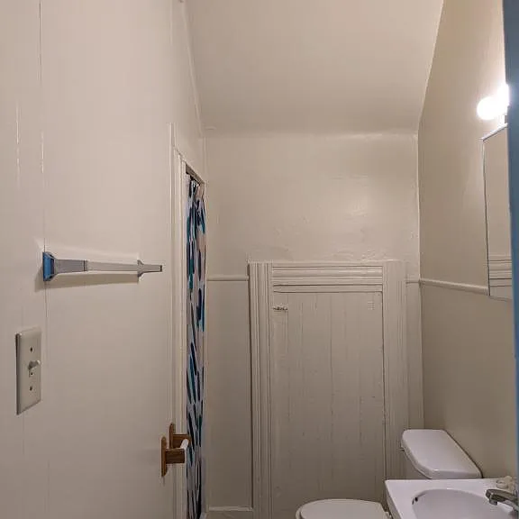 530 E Mulberry St — Photo 3