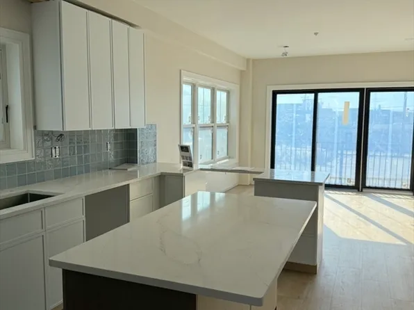 16 N End Blvd #7, Salisbury, MA 01952