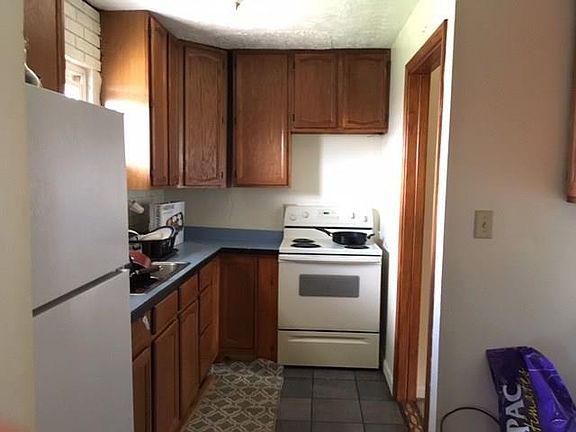 4th image of 8312 Meadowlark Dr
