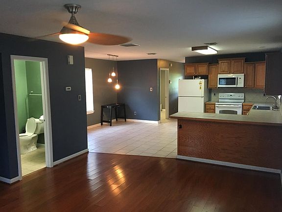 3rd image of 600 Leisure Field Dr