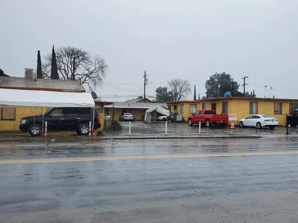 306 S Front St, Earlimart, CA 93219