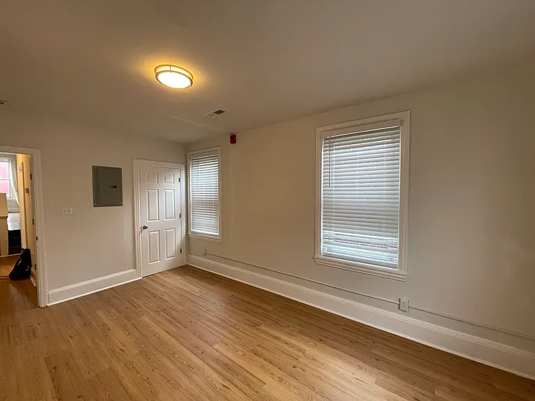 325 Green St #3 — Photo 7